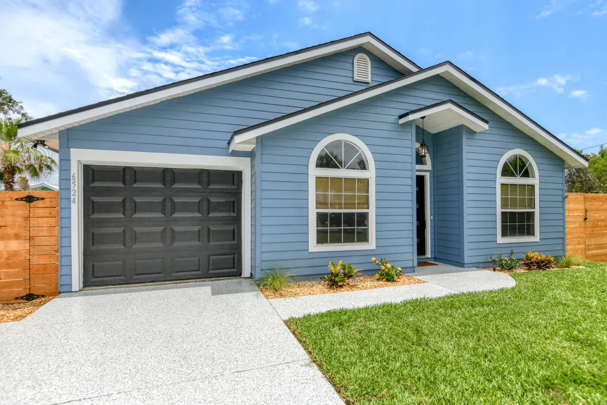 Front of a beach house rental